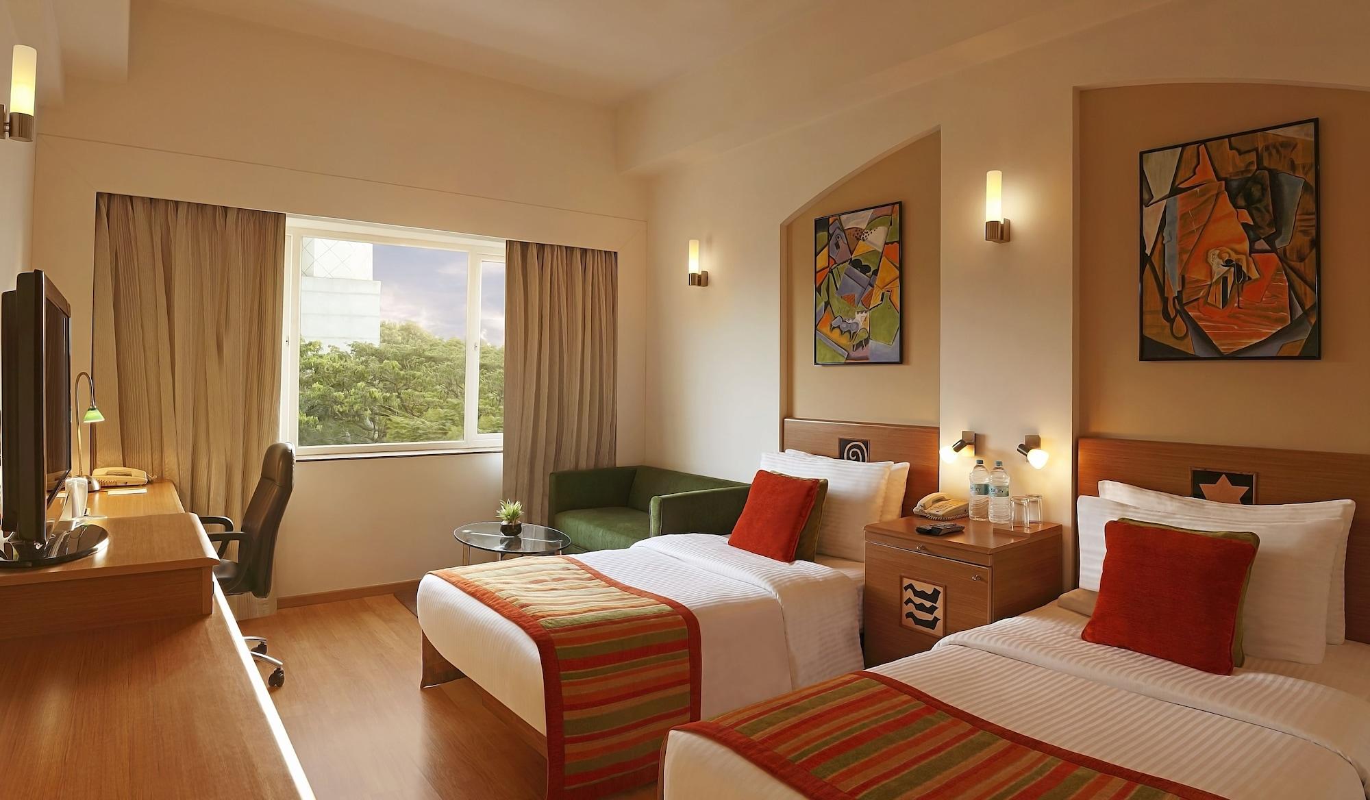 Lemon Tree Hotel Madras Buitenkant foto