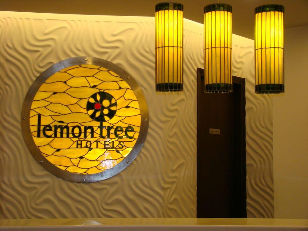 Lemon Tree Hotel Madras Buitenkant foto