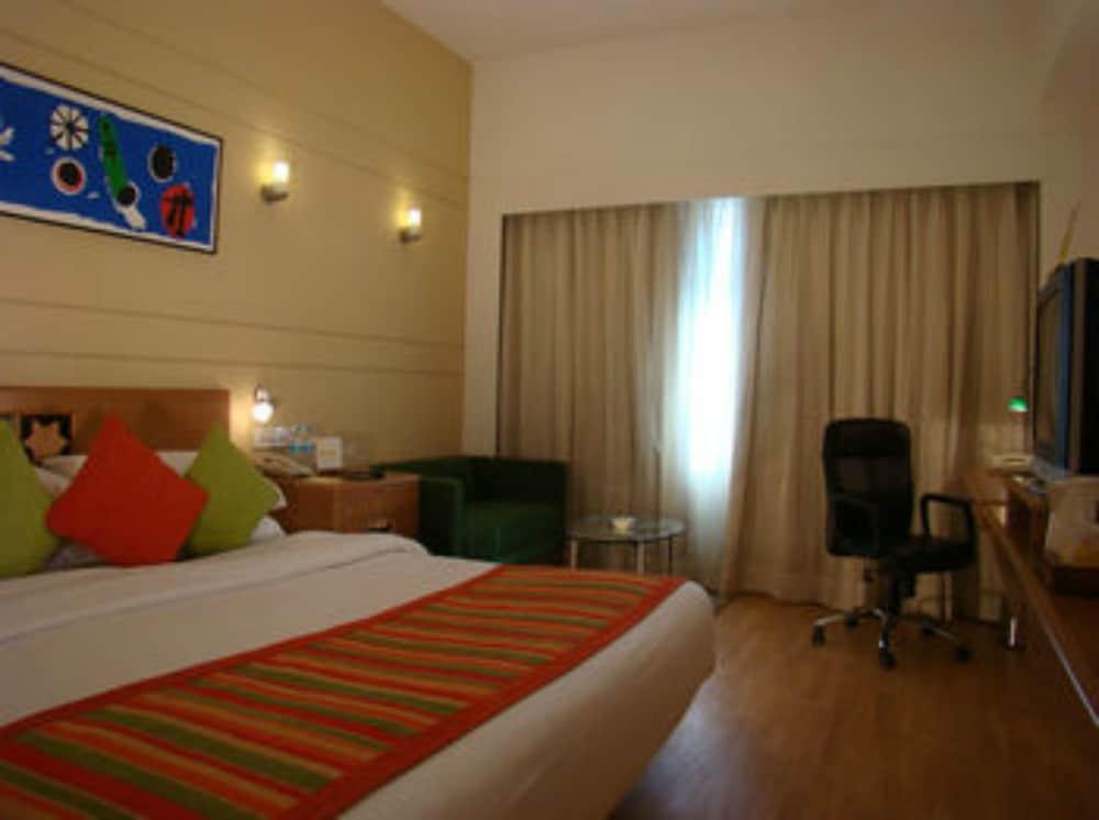 Lemon Tree Hotel Madras Buitenkant foto