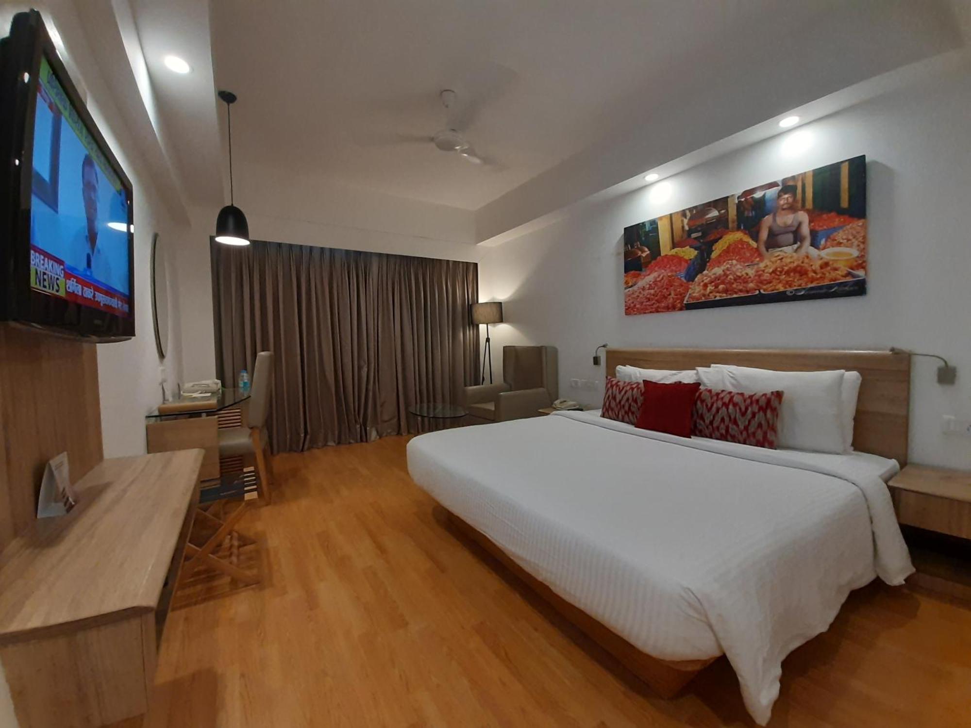 Lemon Tree Hotel Madras Buitenkant foto