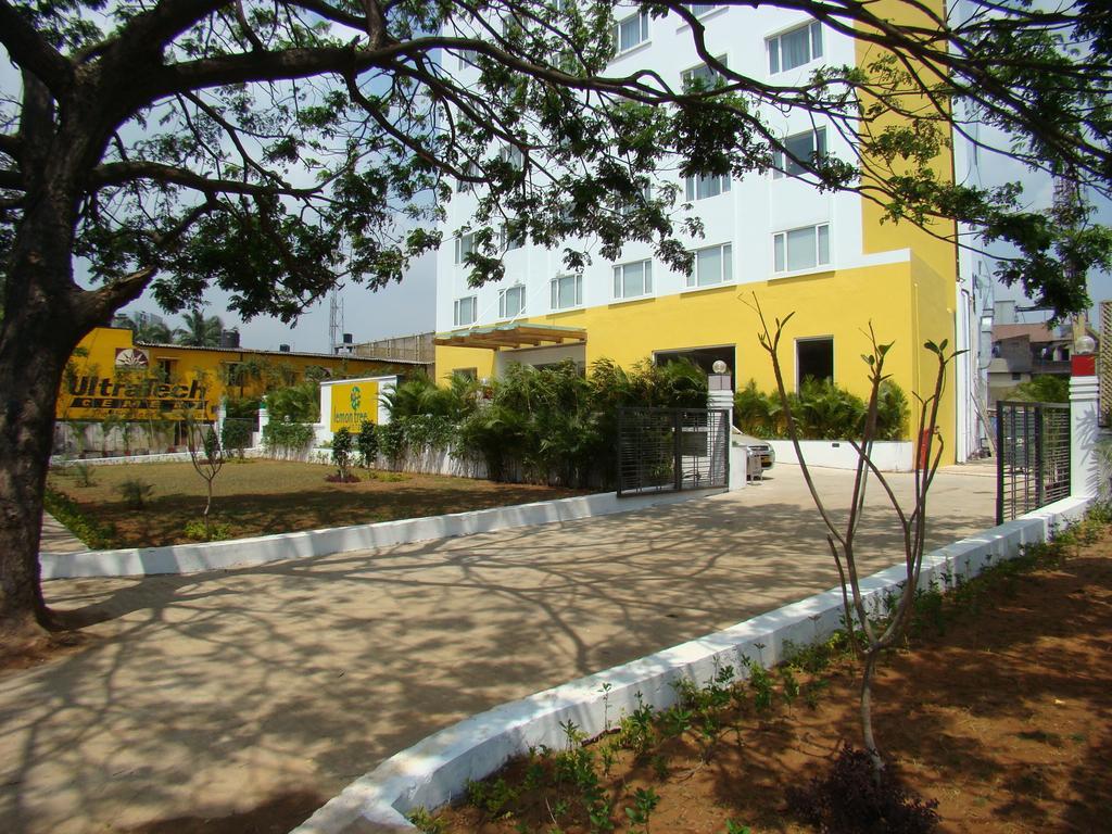 Lemon Tree Hotel Madras Buitenkant foto
