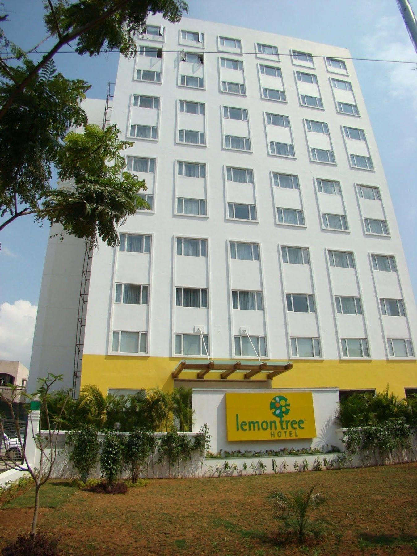 Lemon Tree Hotel Madras Buitenkant foto