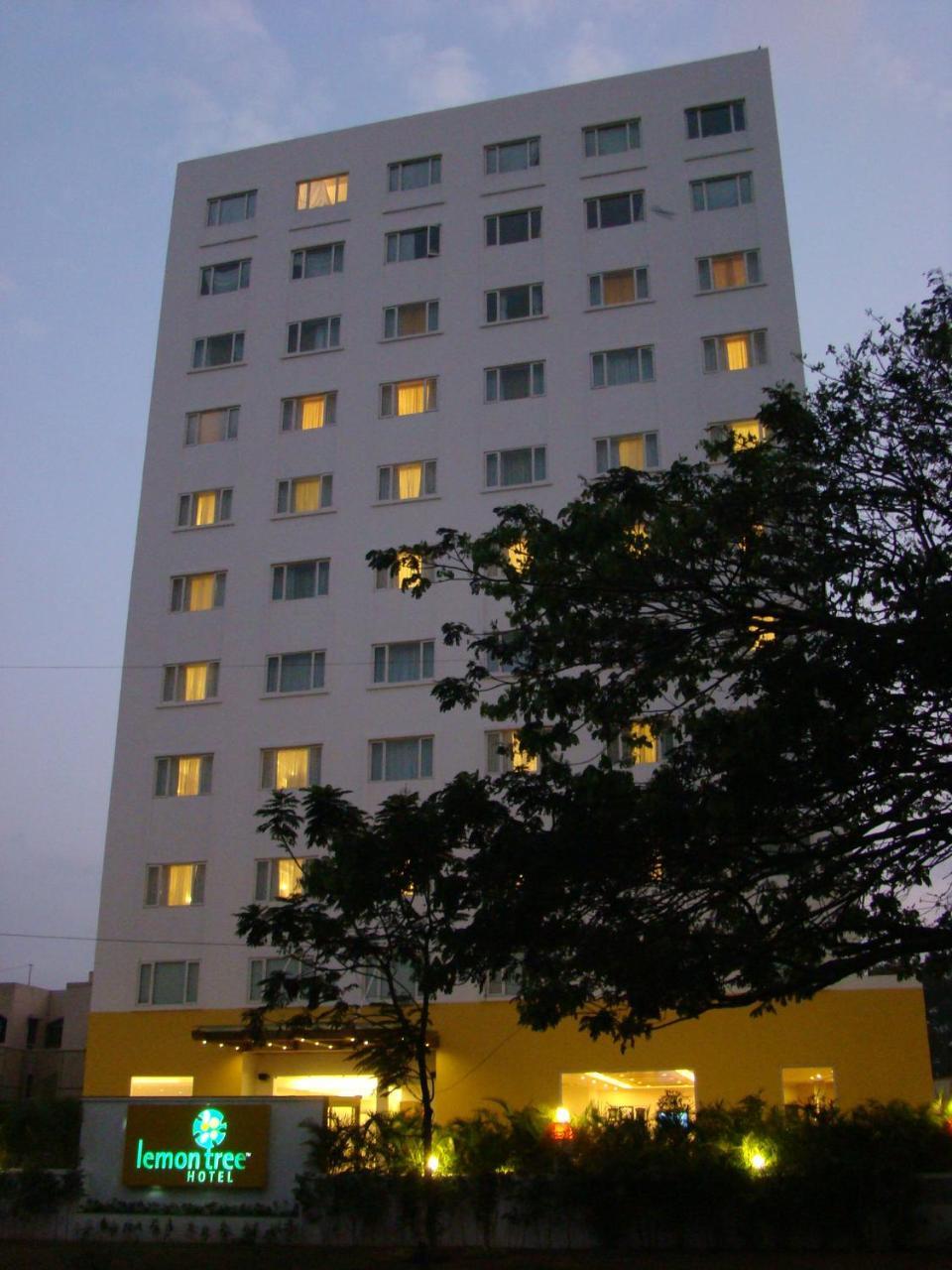 Lemon Tree Hotel Madras Buitenkant foto